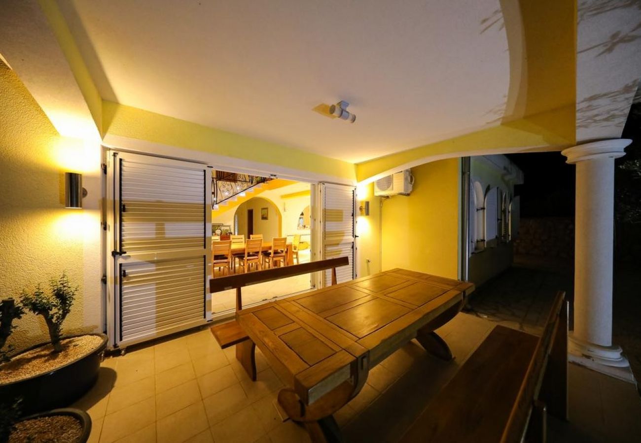 Casa a Drage - Casa di vacanza in Drage con terrazzo, Climatizzazione, WIFI, Lavatrice (4884-1)