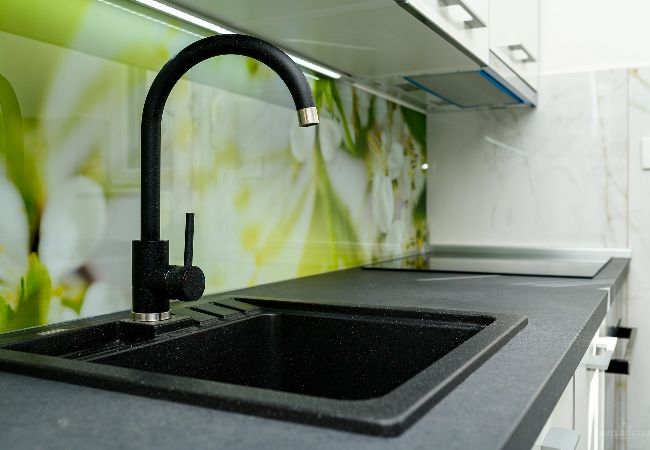 Appartamento a Mali Lošinj - Appartamento in Lussinpiccolo (Mali Losinj) con vista mare, balcone, Climatizzazione, WIFI (4896-1) Appartamento a Mali Lošinj - Appartamento in Lussinpiccolo (Mali Losinj) con vista mare, balcone, Climatizzazione, WIFI (4896-1)