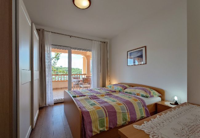 Appartamento a Kampor - Appartamento in Kampor con vista mare, balcone, Climatizzazione, WIFI (4838-1) Appartamento a Kampor - Appartamento in Kampor con vista mare, balcone, Climatizzazione, WIFI (4838-1)