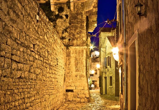 Appartamento a Vodice - Appartamento in Vodizze (Vodice) con Climatizzazione, WIFI, Lavastoviglie (4932-5) Appartamento a Vodice - Appartamento in Vodizze (Vodice) con Climatizzazione, WIFI, Lavastoviglie (4932-5)