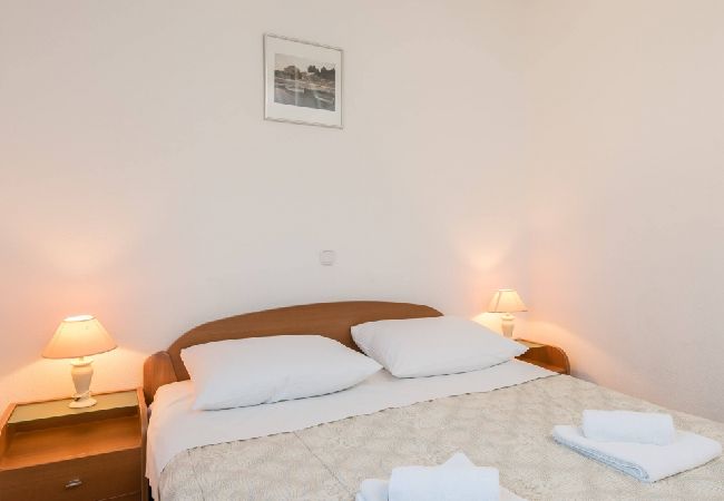 Appartamento a Orebic - Appartamento in Sabbioncello (Orebić) con vista mare, balcone, Climatizzazione, WIFI (4934-7) Appartamento a Orebic - Appartamento in Sabbioncello (Orebić) con vista mare, balcone, Climatizzazione, WIFI (4934-7)