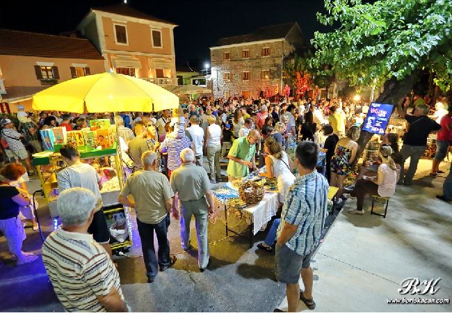 Appartamento a Sukošan - Appartamento in San Cassiano (Sukosan) con balcone, Climatizzazione, WIFI (4941-3) Appartamento a Sukošan - Appartamento in San Cassiano (Sukosan) con balcone, Climatizzazione, WIFI (4941-3)