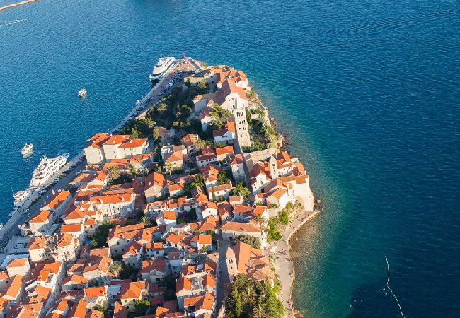 Appartamento a Rab - Appartamento in Barbat con vista mare, Climatizzazione, WIFI, Lavatrice (4956-1) Appartamento a Rab - Appartamento in Barbat con vista mare, Climatizzazione, WIFI, Lavatrice (4956-1)