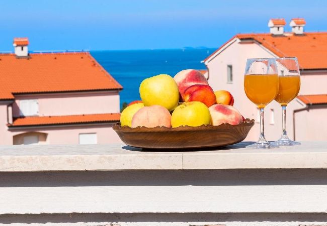 Appartamento a Štinjan - Appartamento in Stignano (Stinjan) con vista mare, terrazzo, Climatizzazione, WIFI (5018-1) Appartamento a Štinjan - Appartamento in Stignano (Stinjan) con vista mare, terrazzo, Climatizzazione, WIFI (5018-1)