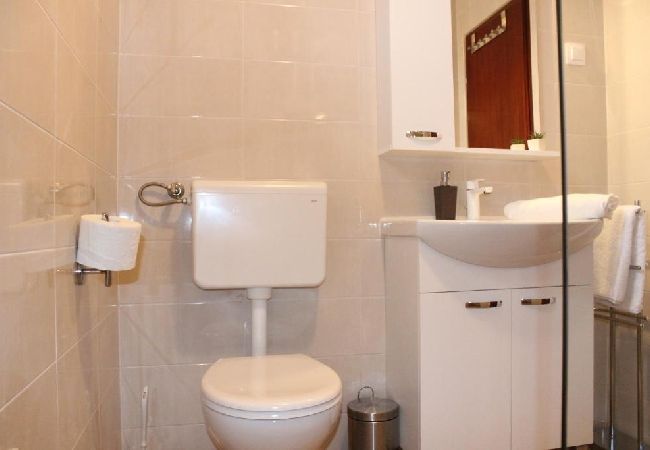 Studio a Štinjan - Appartamento Studio in Stignano (Stinjan) con balcone, Climatizzazione, WIFI (5018-2) Studio a Štinjan - Appartamento Studio in Stignano (Stinjan) con balcone, Climatizzazione, WIFI (5018-2)