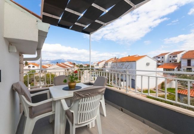 Appartamento a Supetar - Appartamento in San Pietro della Brazza (Supetar) con vista mare, terrazzo, Climatizzazione, WIFI (3553-3) Appartamento a Supetar - Appartamento in San Pietro della Brazza (Supetar) con vista mare, terrazzo, Climatizzazione, WIFI (3553-3)