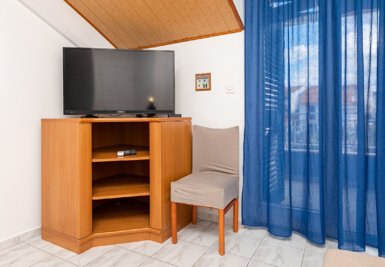 Appartamento a Supetar - Appartamento in San Pietro della Brazza (Supetar) con vista mare, terrazzo, Climatizzazione, WIFI (3553-3)