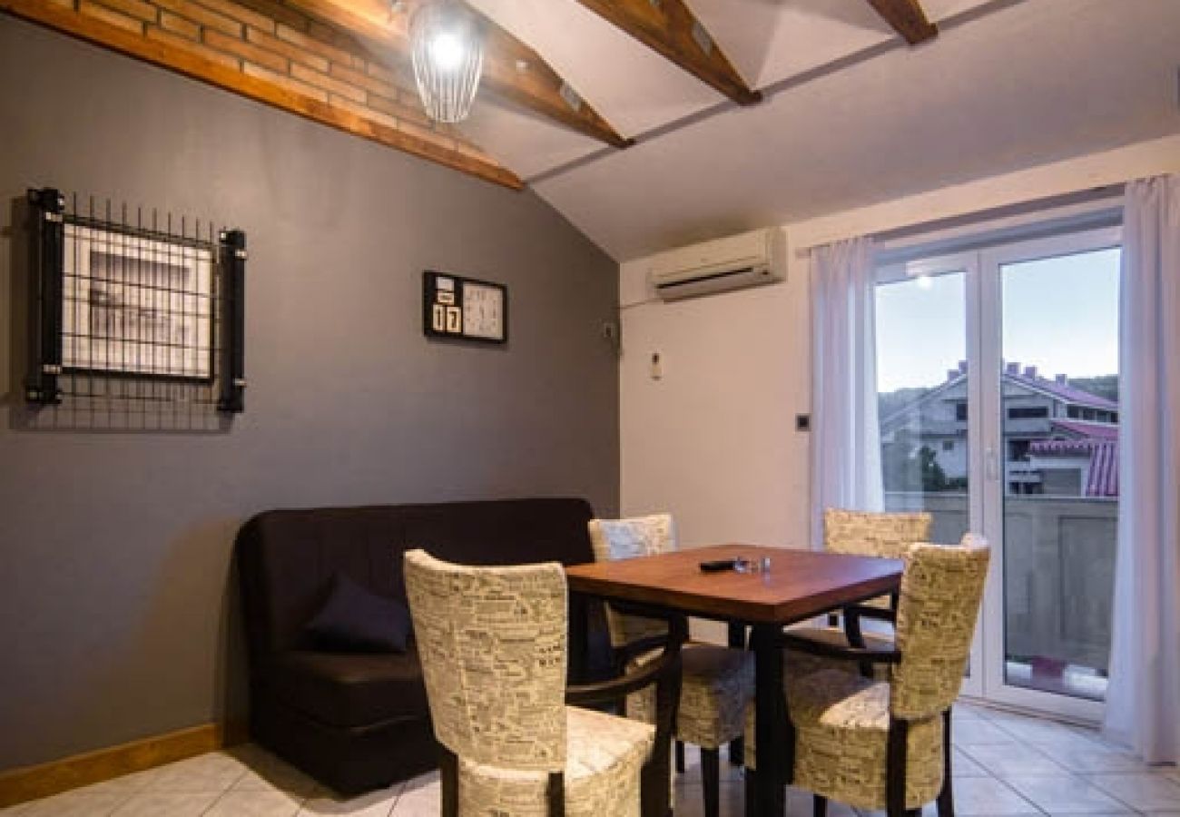 Appartamento a Lopar - Appartamento in Loparo (Lopar) con balcone, Climatizzazione, WIFI (4739-4)