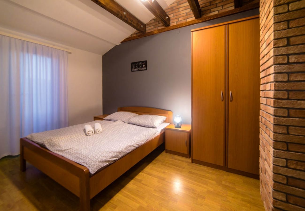 Appartamento a Lopar - Appartamento in Loparo (Lopar) con balcone, Climatizzazione, WIFI (4739-4)