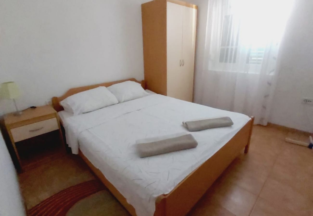 Appartamento a Povlja - Appartamento in Povlja con vista mare, terrazzo, Climatizzazione, WIFI (4936-1)