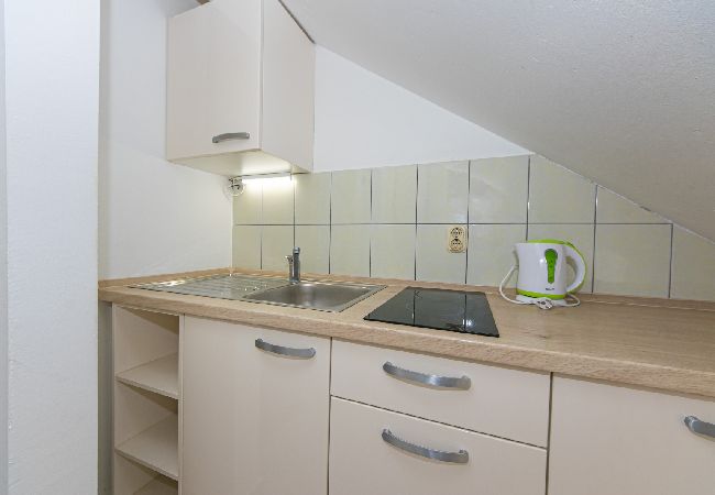 Appartamento a Drašnice - Appartamento in Drašnice con vista mare, terrazzo, Climatizzazione, WIFI (4992-2) Appartamento a Drašnice - Appartamento in Drašnice con vista mare, terrazzo, Climatizzazione, WIFI (4992-2)