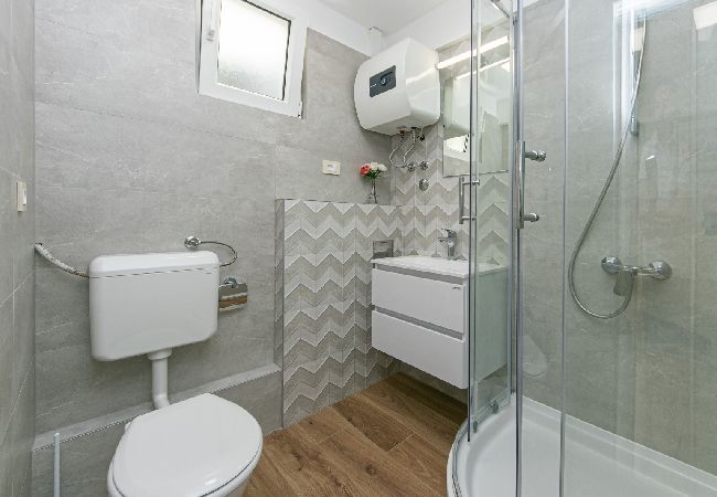Appartamento a Drašnice - Appartamento in Drašnice con vista mare, terrazzo, Climatizzazione, WIFI (4992-2) Appartamento a Drašnice - Appartamento in Drašnice con vista mare, terrazzo, Climatizzazione, WIFI (4992-2)