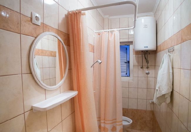 Appartamento a Lopar - Appartamento in Loparo (Lopar) con balcone, Climatizzazione, WIFI (4739-2) Appartamento a Lopar - Appartamento in Loparo (Lopar) con balcone, Climatizzazione, WIFI (4739-2)