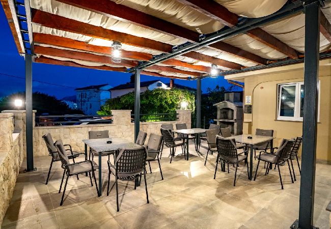 Appartamento a Lopar - Appartamento in Loparo (Lopar) con balcone, Climatizzazione, WIFI (4739-2) Appartamento a Lopar - Appartamento in Loparo (Lopar) con balcone, Climatizzazione, WIFI (4739-2)