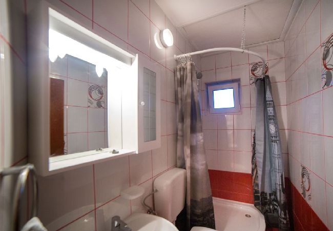 Appartamento a Lopar - Appartamento in Loparo (Lopar) con balcone, Climatizzazione, WIFI (4739-3) Appartamento a Lopar - Appartamento in Loparo (Lopar) con balcone, Climatizzazione, WIFI (4739-3)