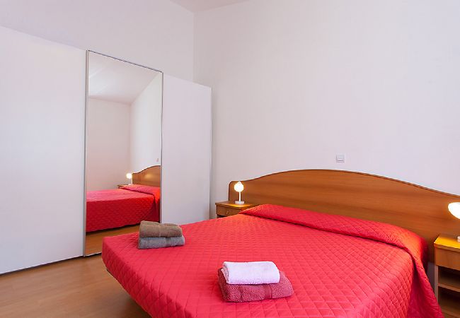 Appartamento a Porec - Appartamento in Parenzo (Porec) con balcone, Climatizzazione, WIFI, Lavatrice (4928-10) Appartamento a Porec - Appartamento in Parenzo (Porec) con balcone, Climatizzazione, WIFI, Lavatrice (4928-10)