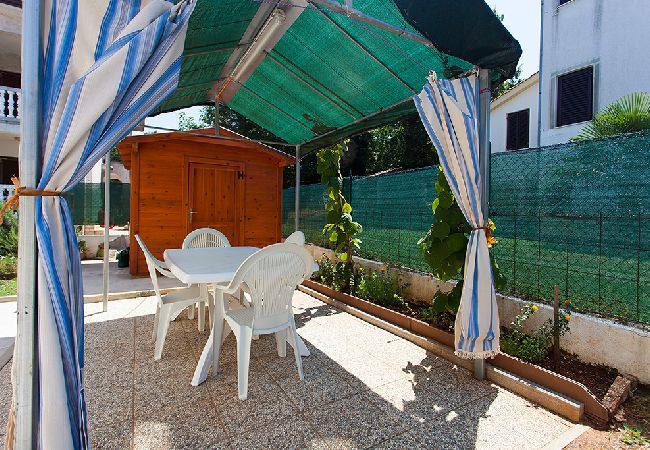 Appartamento a Porec - Appartamento in Parenzo (Porec) con balcone, Climatizzazione, WIFI, Lavatrice (4928-10) Appartamento a Porec - Appartamento in Parenzo (Porec) con balcone, Climatizzazione, WIFI, Lavatrice (4928-10)