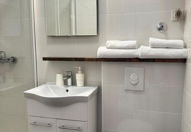 Appartamento a Murter - Appartamento in Morter (Murter) con vista mare, terrazzo, Climatizzazione, WIFI (5026-1) Appartamento a Murter - Appartamento in Morter (Murter) con vista mare, terrazzo, Climatizzazione, WIFI (5026-1)