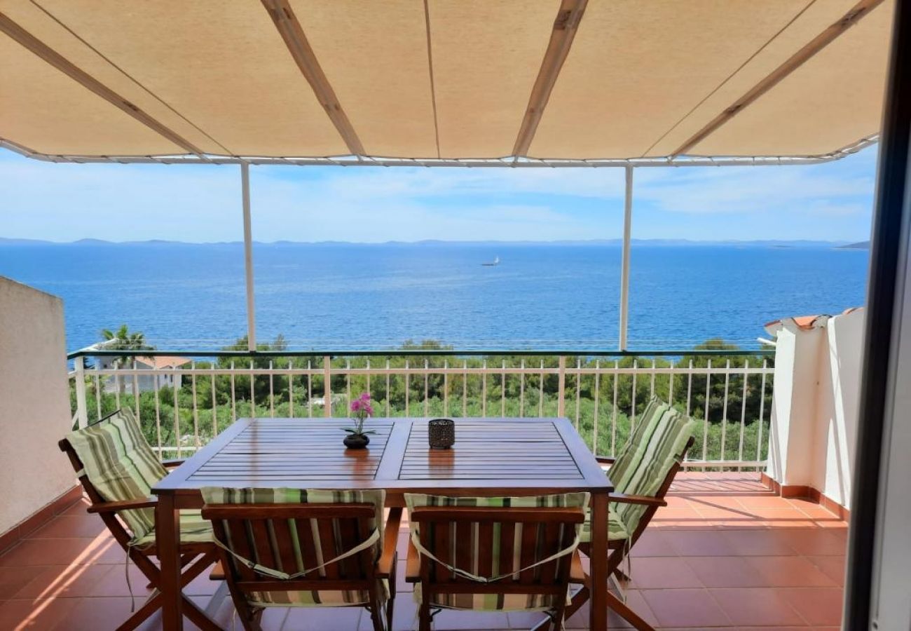 Appartamento a Murter - Appartamento in Morter (Murter) con vista mare, terrazzo, Climatizzazione, WIFI (5026-1)