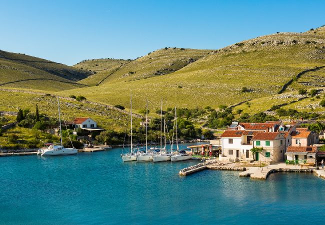 Appartamento a Murter - Appartamento in Morter (Murter) con vista mare, terrazzo, Climatizzazione, WIFI (5026-2) Appartamento a Murter - Appartamento in Morter (Murter) con vista mare, terrazzo, Climatizzazione, WIFI (5026-2)