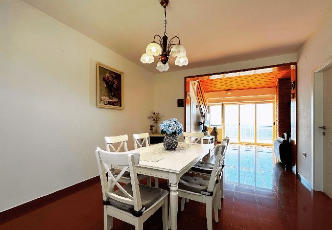 Appartamento a Murter - Appartamento in Morter (Murter) con vista mare, terrazzo, Climatizzazione, WIFI (5026-3) Appartamento a Murter - Appartamento in Morter (Murter) con vista mare, terrazzo, Climatizzazione, WIFI (5026-3)