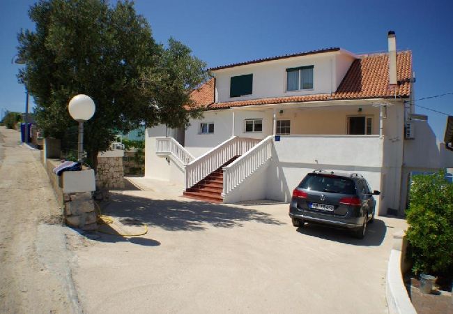 Appartamento a Murter - Appartamento in Morter (Murter) con vista mare, terrazzo, Climatizzazione, WIFI (5026-3) Appartamento a Murter - Appartamento in Morter (Murter) con vista mare, terrazzo, Climatizzazione, WIFI (5026-3)