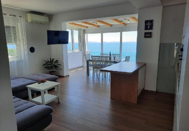 Appartamento a Murter - Appartamento in Morter (Murter) con vista mare, Climatizzazione, WIFI (5026-4) Appartamento a Murter - Appartamento in Morter (Murter) con vista mare, Climatizzazione, WIFI (5026-4)