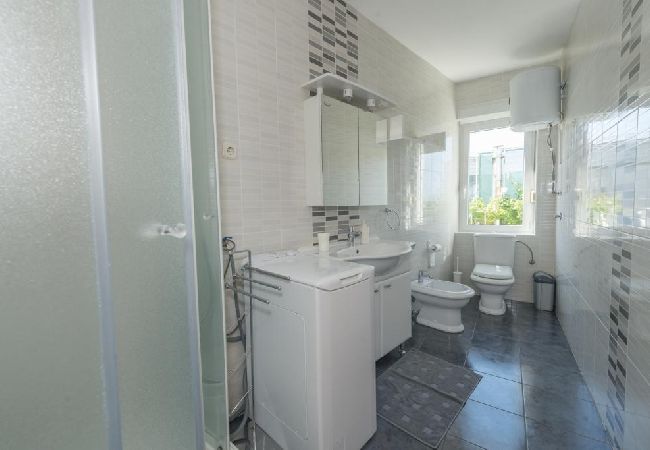 Appartamento a Murter - Appartamento in Morter (Murter) con vista mare, Climatizzazione, WIFI (5026-4) Appartamento a Murter - Appartamento in Morter (Murter) con vista mare, Climatizzazione, WIFI (5026-4)