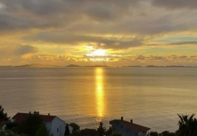 Appartamento a Murter - Appartamento in Morter (Murter) con vista mare, Climatizzazione, WIFI (5026-4) Appartamento a Murter - Appartamento in Morter (Murter) con vista mare, Climatizzazione, WIFI (5026-4)