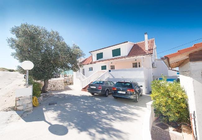 Appartamento a Murter - Appartamento in Morter (Murter) con vista mare, Climatizzazione, WIFI (5026-4) Appartamento a Murter - Appartamento in Morter (Murter) con vista mare, Climatizzazione, WIFI (5026-4)