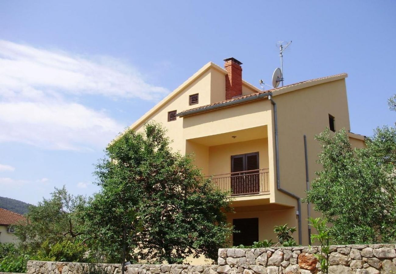 Appartamento a Stari Grad - Appartamento in Cittavecchia (Starigrad) con balcone, Climatizzazione, WIFI, Lavastoviglie (5028-2)