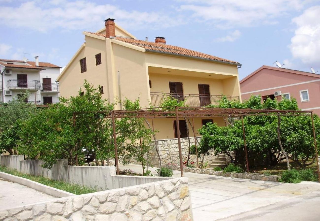 Appartamento a Stari Grad - Appartamento in Cittavecchia (Starigrad) con balcone, Climatizzazione, WIFI, Lavastoviglie (5028-2)