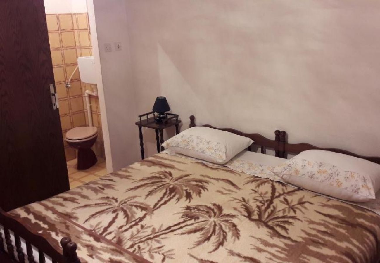 Appartamento a Stari Grad - Appartamento in Cittavecchia (Starigrad) con terrazzo, Climatizzazione, WIFI, Lavatrice (5028-1)