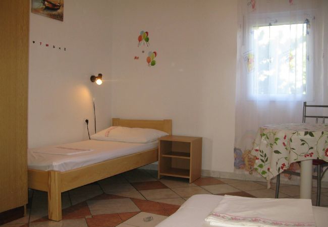 Appartamento a Lopar - Appartamento in Loparo (Lopar) con vista mare, loggia, Climatizzazione, WIFI (4229-6) Appartamento a Lopar - Appartamento in Loparo (Lopar) con vista mare, loggia, Climatizzazione, WIFI (4229-6)