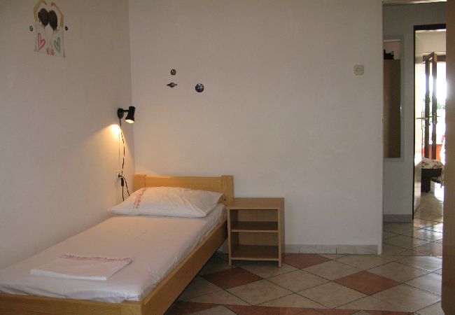 Appartamento a Lopar - Appartamento in Loparo (Lopar) con vista mare, loggia, Climatizzazione, WIFI (4229-6) Appartamento a Lopar - Appartamento in Loparo (Lopar) con vista mare, loggia, Climatizzazione, WIFI (4229-6)