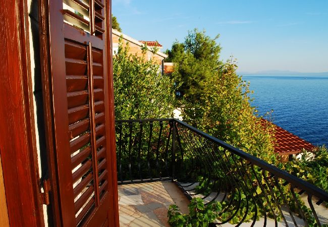Casa a Pisak - Casa di vacanza in Pisak con vista mare, terrazzo, Climatizzazione, WIFI (5023-4) Casa a Pisak - Casa di vacanza in Pisak con vista mare, terrazzo, Climatizzazione, WIFI (5023-4)