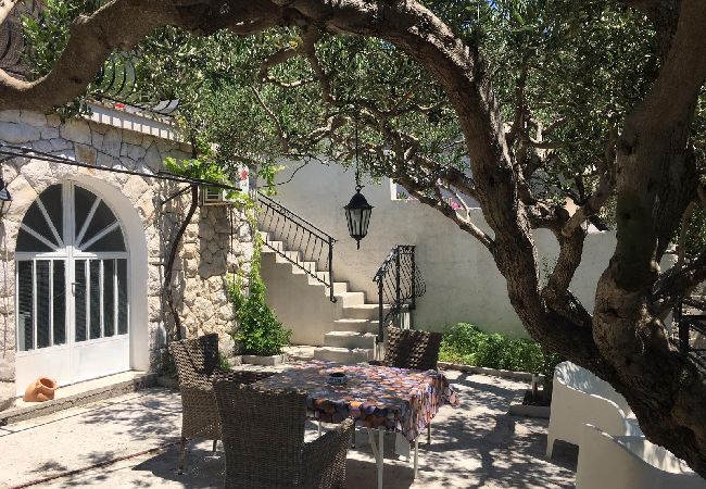 Casa a Pisak - Casa di vacanza in Pisak con vista mare, terrazzo, Climatizzazione, WIFI (5023-4) Casa a Pisak - Casa di vacanza in Pisak con vista mare, terrazzo, Climatizzazione, WIFI (5023-4)