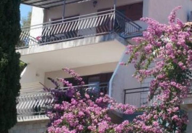 Appartamento a Trogir - Appartamento in Traù (Trogir) con vista mare, balcone, Climatizzazione, WIFI (5055-1) Appartamento a Trogir - Appartamento in Traù (Trogir) con vista mare, balcone, Climatizzazione, WIFI (5055-1)