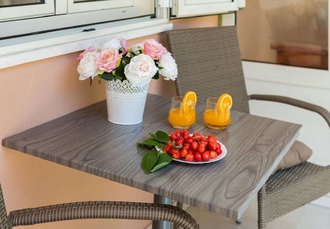 Studio a Trogir - Appartamento Studio in Traù (Trogir) con terrazzo, Climatizzazione, WIFI, Lavatrice (5058-2) Studio a Trogir - Appartamento Studio in Traù (Trogir) con terrazzo, Climatizzazione, WIFI, Lavatrice (5058-2)