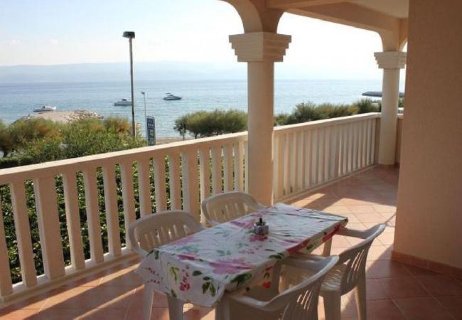 Appartamento a Duce - Appartamento in Duće con vista mare, terrazzo, Climatizzazione, WIFI (5061-3) Appartamento a Duce - Appartamento in Duće con vista mare, terrazzo, Climatizzazione, WIFI (5061-3)