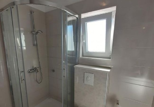 Appartamento a Duce - Appartamento in Duće con vista mare, terrazzo, Climatizzazione, WIFI (5061-3) Appartamento a Duce - Appartamento in Duće con vista mare, terrazzo, Climatizzazione, WIFI (5061-3)