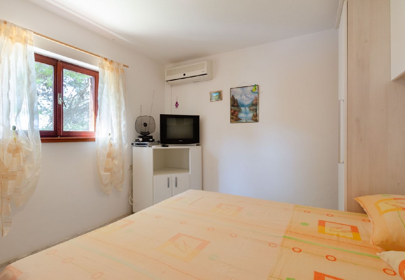 Appartamento a Karbuni - Appartamento in Karbuni con vista mare, terrazzo, Climatizzazione, WIFI (5078-1)