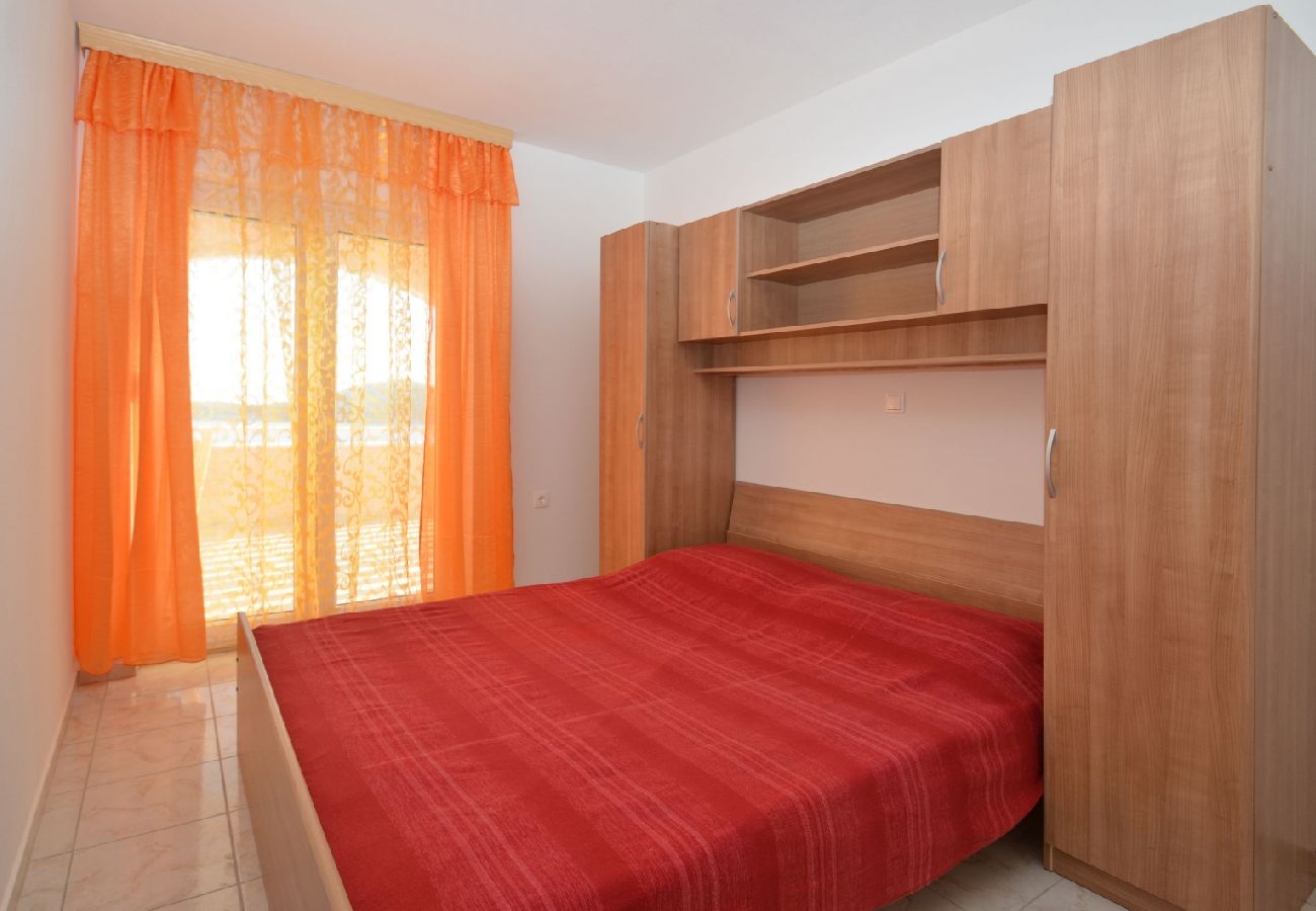 Appartamento a Prizba - Appartamento in Prižba con vista mare, terrazzo, Climatizzazione, WIFI (5080-4)