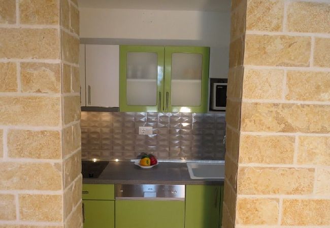 Appartamento a Orebic - Appartamento in Sabbioncello (Orebić) con vista mare, terrazzo, Climatizzazione, WIFI (4202-5) Appartamento a Orebic - Appartamento in Sabbioncello (Orebić) con vista mare, terrazzo, Climatizzazione, WIFI (4202-5)
