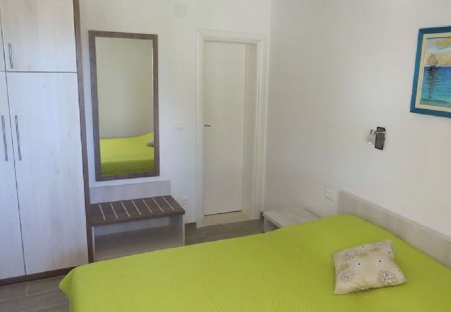 Appartamento a Orebic - Appartamento in Sabbioncello (Orebić) con vista mare, terrazzo, Climatizzazione, WIFI (4202-5) Appartamento a Orebic - Appartamento in Sabbioncello (Orebić) con vista mare, terrazzo, Climatizzazione, WIFI (4202-5)