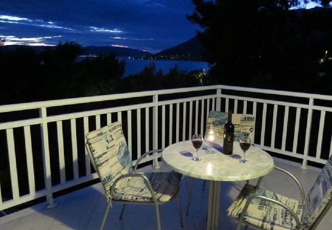 Studio a Orebic - Appartamento Studio in Sabbioncello (Orebić) con vista mare, terrazzo, Climatizzazione, WIFI (4202-3) Studio a Orebic - Appartamento Studio in Sabbioncello (Orebić) con vista mare, terrazzo, Climatizzazione, WIFI (4202-3)