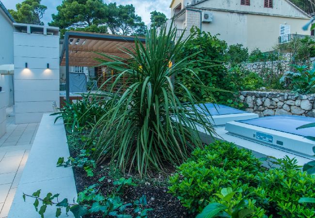 Appartamento a Brela - Appartamento in Brella (Brela) con vista mare, terrazzo, Climatizzazione, WIFI (201-10) Appartamento a Brela - Appartamento in Brella (Brela) con vista mare, terrazzo, Climatizzazione, WIFI (201-10)