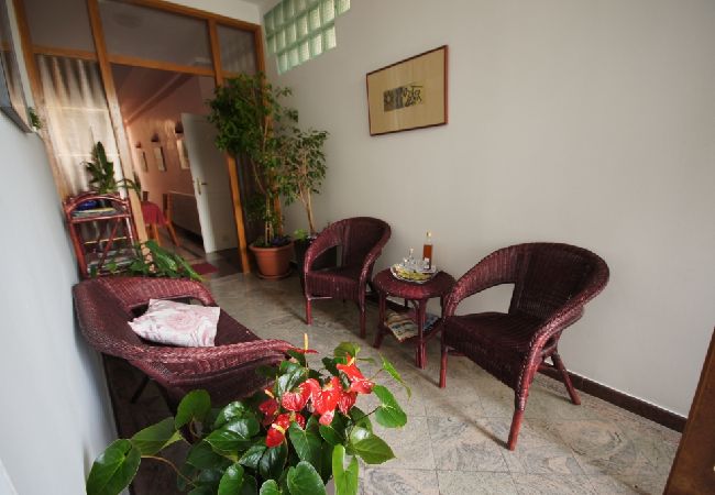 Studio a Brela - Appartamento Studio in Brella (Brela) con vista mare, terrazzo, Climatizzazione, WIFI (201-7) Studio a Brela - Appartamento Studio in Brella (Brela) con vista mare, terrazzo, Climatizzazione, WIFI (201-7)