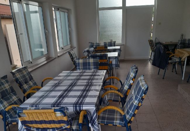 Appartamento a Lopar - Appartamento in Loparo (Lopar) con vista mare, terrazzo, Climatizzazione, WIFI (3719-1) Appartamento a Lopar - Appartamento in Loparo (Lopar) con vista mare, terrazzo, Climatizzazione, WIFI (3719-1)