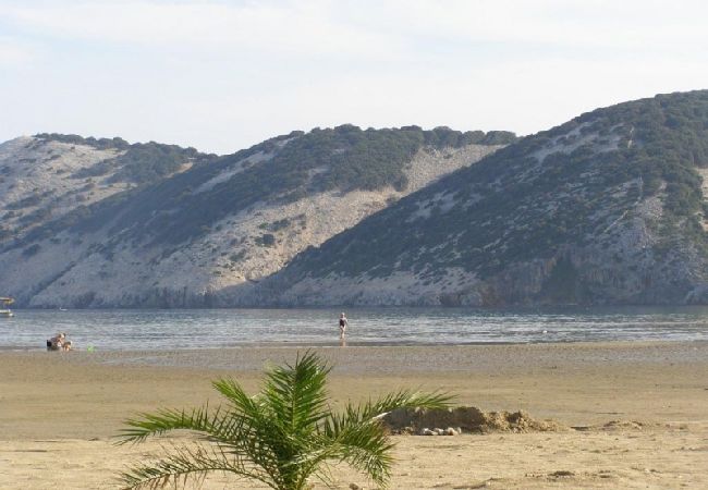 Appartamento a Lopar - Appartamento in Loparo (Lopar) con vista mare, terrazzo, Climatizzazione, WIFI (3719-1) Appartamento a Lopar - Appartamento in Loparo (Lopar) con vista mare, terrazzo, Climatizzazione, WIFI (3719-1)